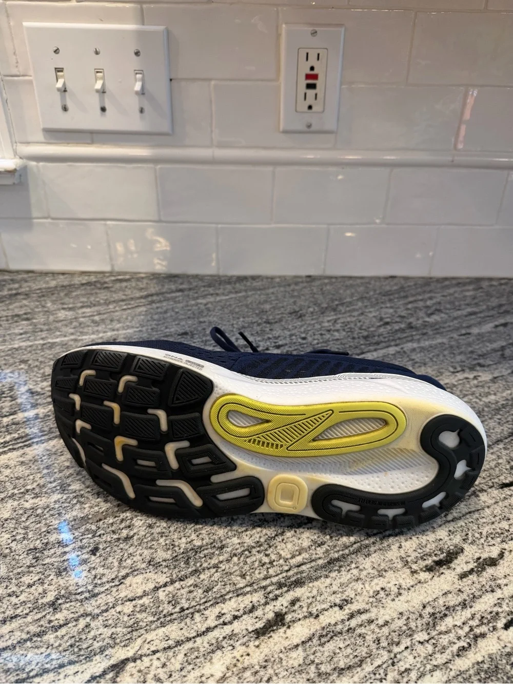 Men’s Brooks Adrenaline 24 Size 11.5 2E/Wide